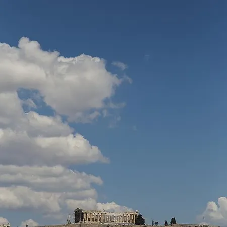 Luxury 2 Bdrm 10' Minutes Walk From The Acropolis Apartment *