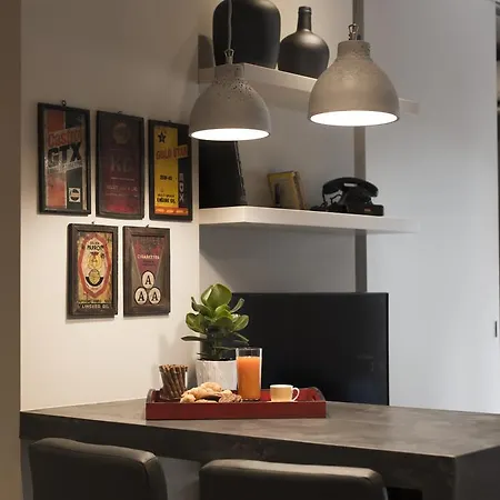 Apartment Luxury 2 Bdrm 10' Minutes Walk From The Acropolis Athens