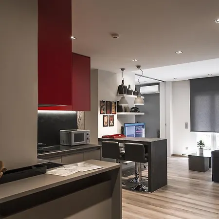 Luxury 2 Bdrm 10' Minutes Walk From The Acropolis