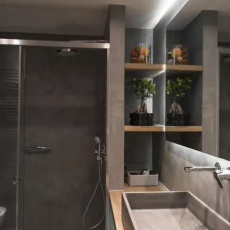 Luxury 2 Bdrm 10' Minutes Walk From The Acropolis Athens
