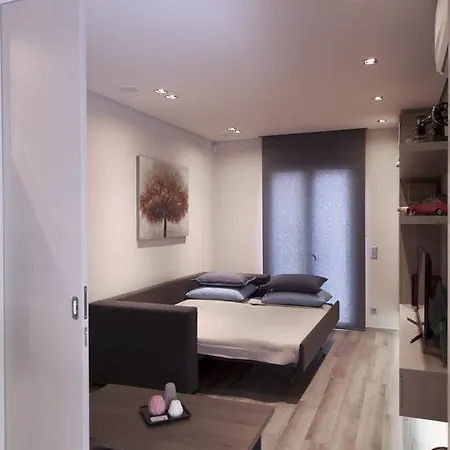 Luxury 2 Bdrm 10' Minutes Walk From The Acropolis * Athens