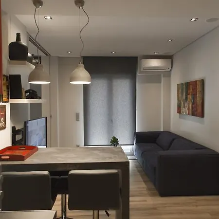 Luxury 2 Bdrm 10' Minutes Walk From The Acropolis * Athens
